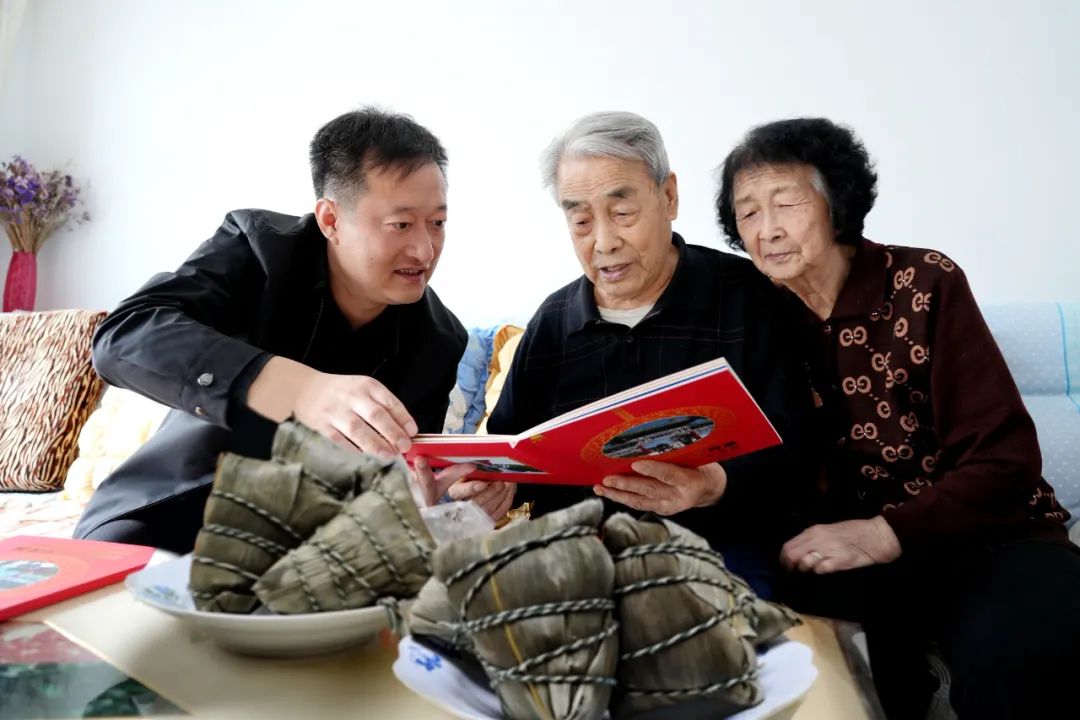 共青1.jpg