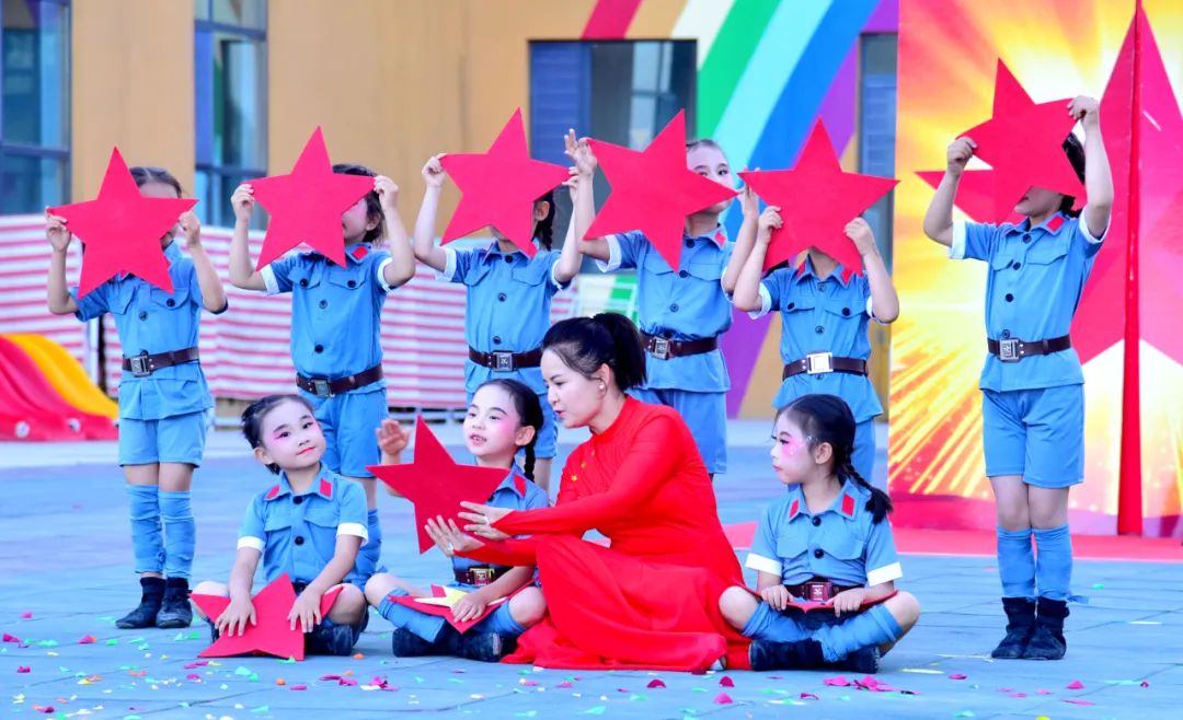 红星实验幼儿园开展以“红色故事润童心 革命精神代代传”为主题的“六一”国际儿童节庆祝活动.jpg