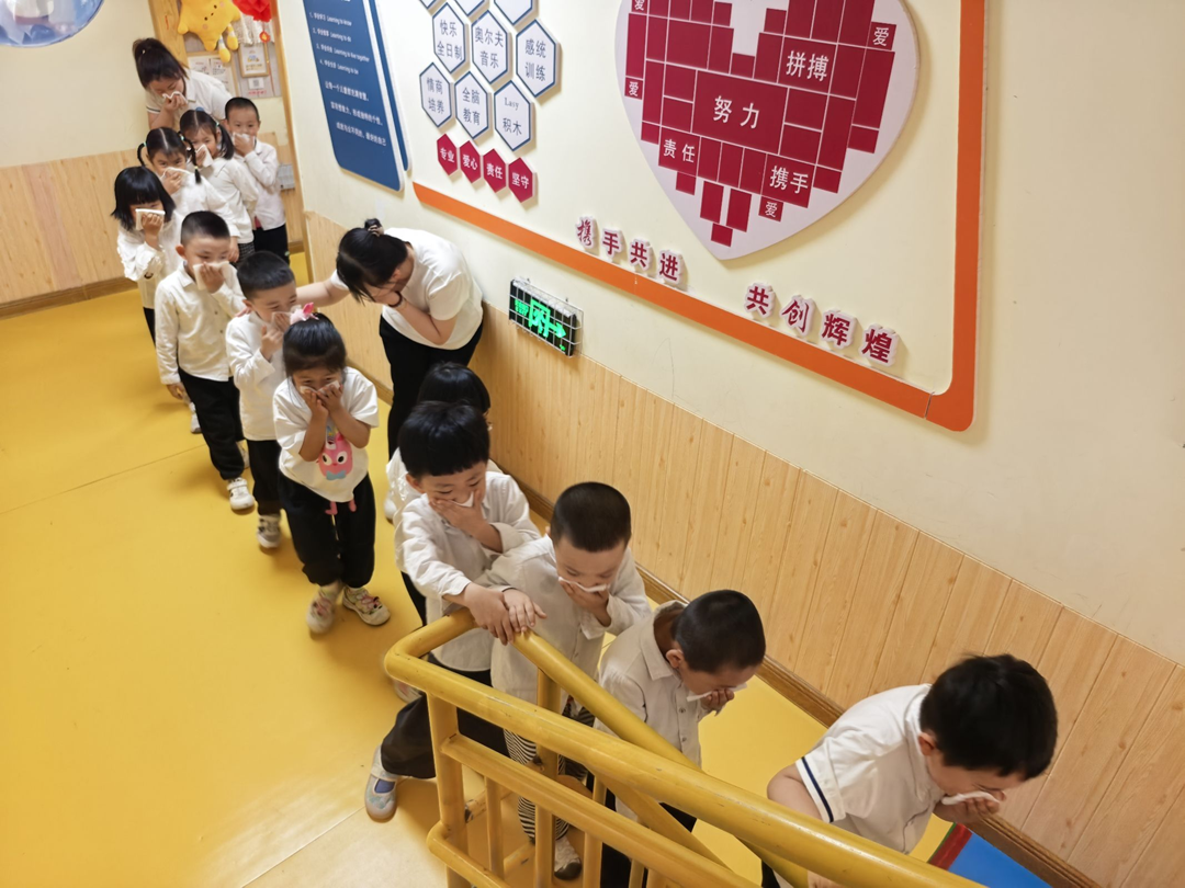 e003204b3769dd5804a76dd7837843b_副本.png