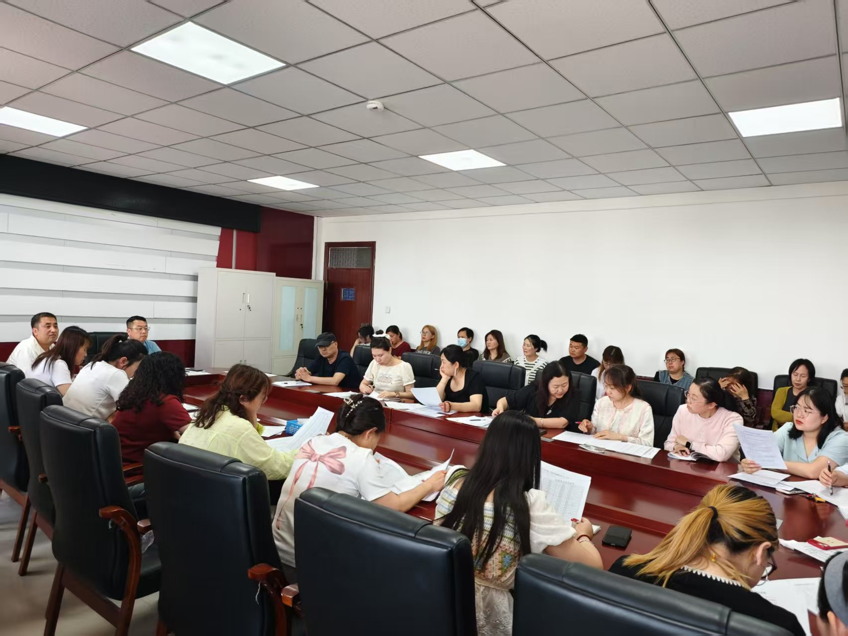 1749694342643227.jpg 元宝山区平庄矿区中学助学活动照片2.jpg