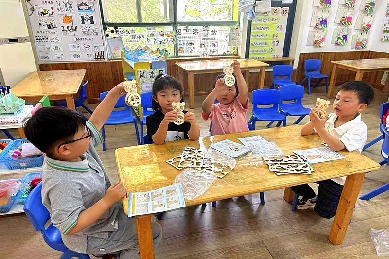 江苏省南京市六合区雄州街道方州社区关工委开展儿童手工活动(2).png