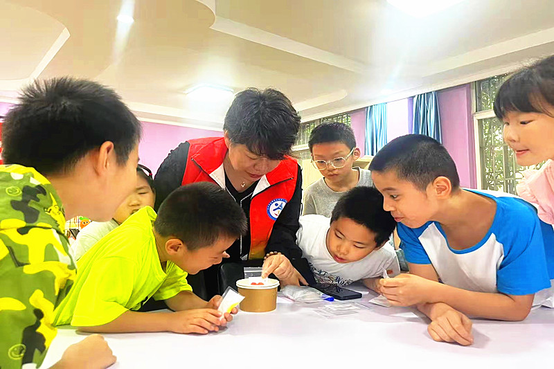 建邺区南苑街道未保站：趣味活动赋能青少年成长，爱与知识共流动(5).jpg