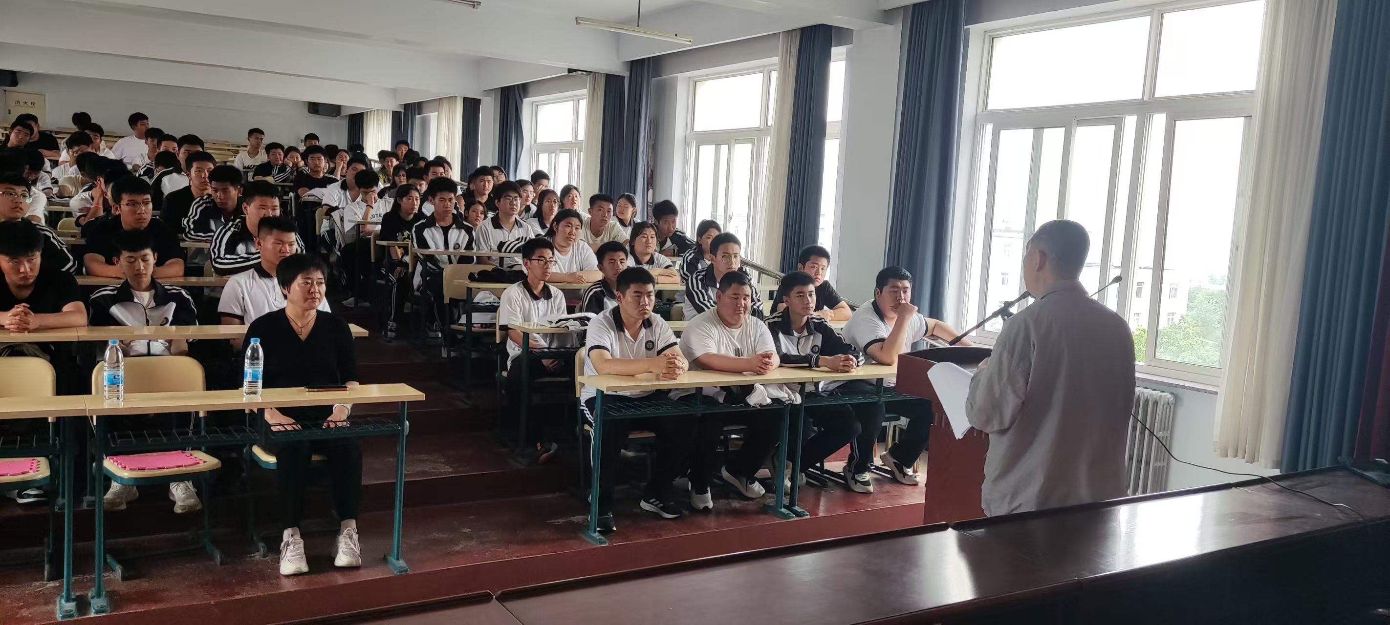 1751006928665285.jpg 职教2.jpg