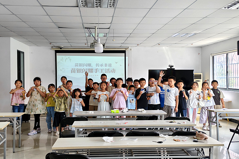 1751275298467747.jpg 江苏省南京市玄武区玄武湖街道仙鹤门关工委“奇趣探索家 夏日创想营”非遗传承主题活动(5).jpg
