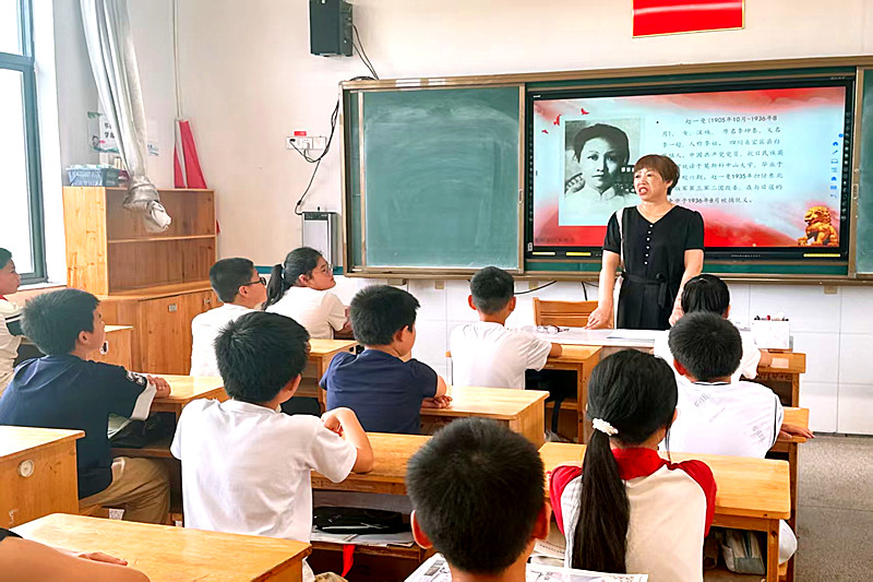 1751414874450510.jpg 宜兴市太华小学关工委开展红色故事宣讲活动(2).jpg