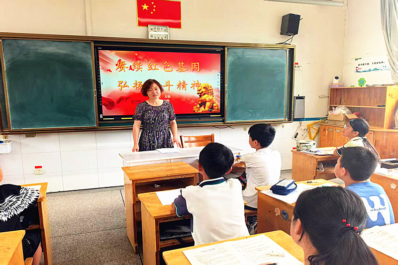 1751414882113482.jpg 宜兴市太华小学关工委开展红色故事宣讲活动(3).jpg