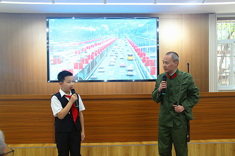 1751598281249480.jpg 江苏省南京市玄武区关工委开展第29届“颂党情、感党恩”老少同台节目展演验收(4).jpg