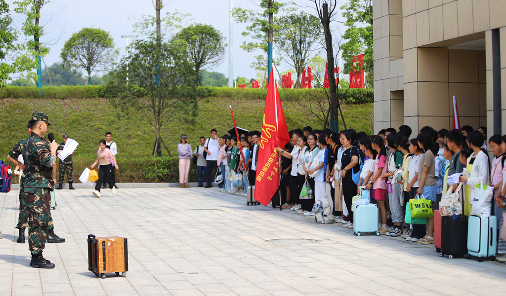 1751639042893672.jpg 叙夏开营9.jpg