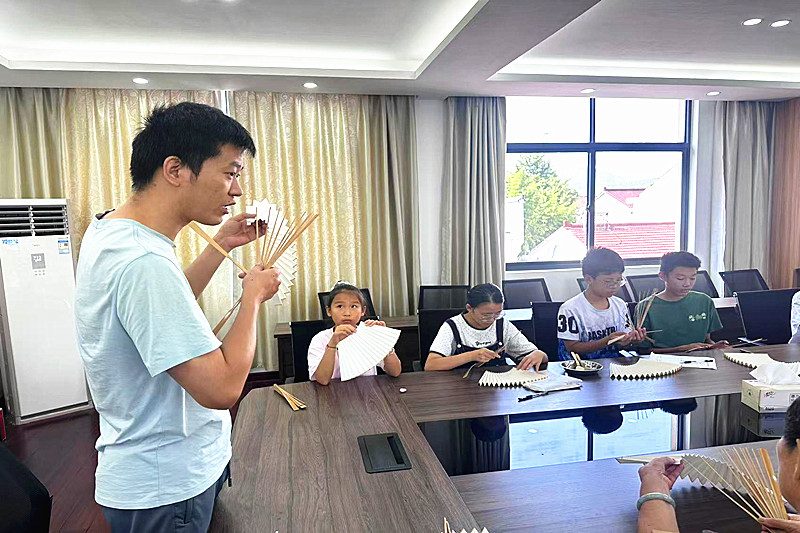 宜兴市太华镇桥涯村关工委青少年暑期活动开幕(3).jpg