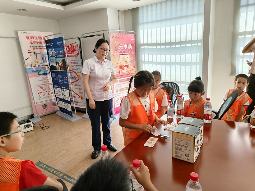 1752049752861227.jpg 张镇4.jpg