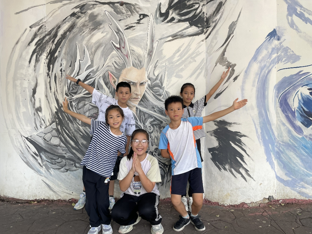 1752051085636093.jpg 广西柳州市鱼峰区天山社区青少年校外学习站开展“绘家风长卷 传千年家训” 暑期家风家训小课堂5.jpg