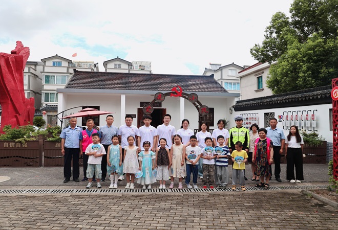 1752219332403330.jpg 八坼街道新营村:筑牢安全防线 点亮科学梦想2.jpg