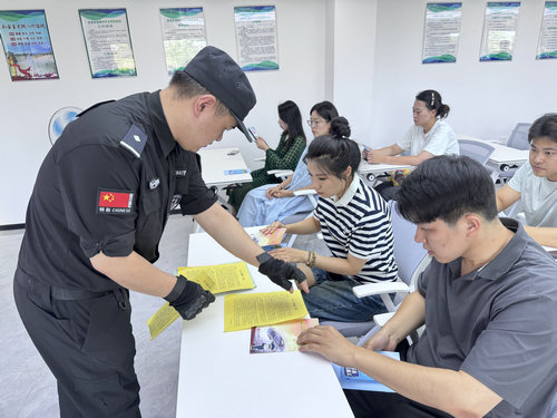 1752222290465989.jpg 前进街道反诈宣传2_副本.jpg