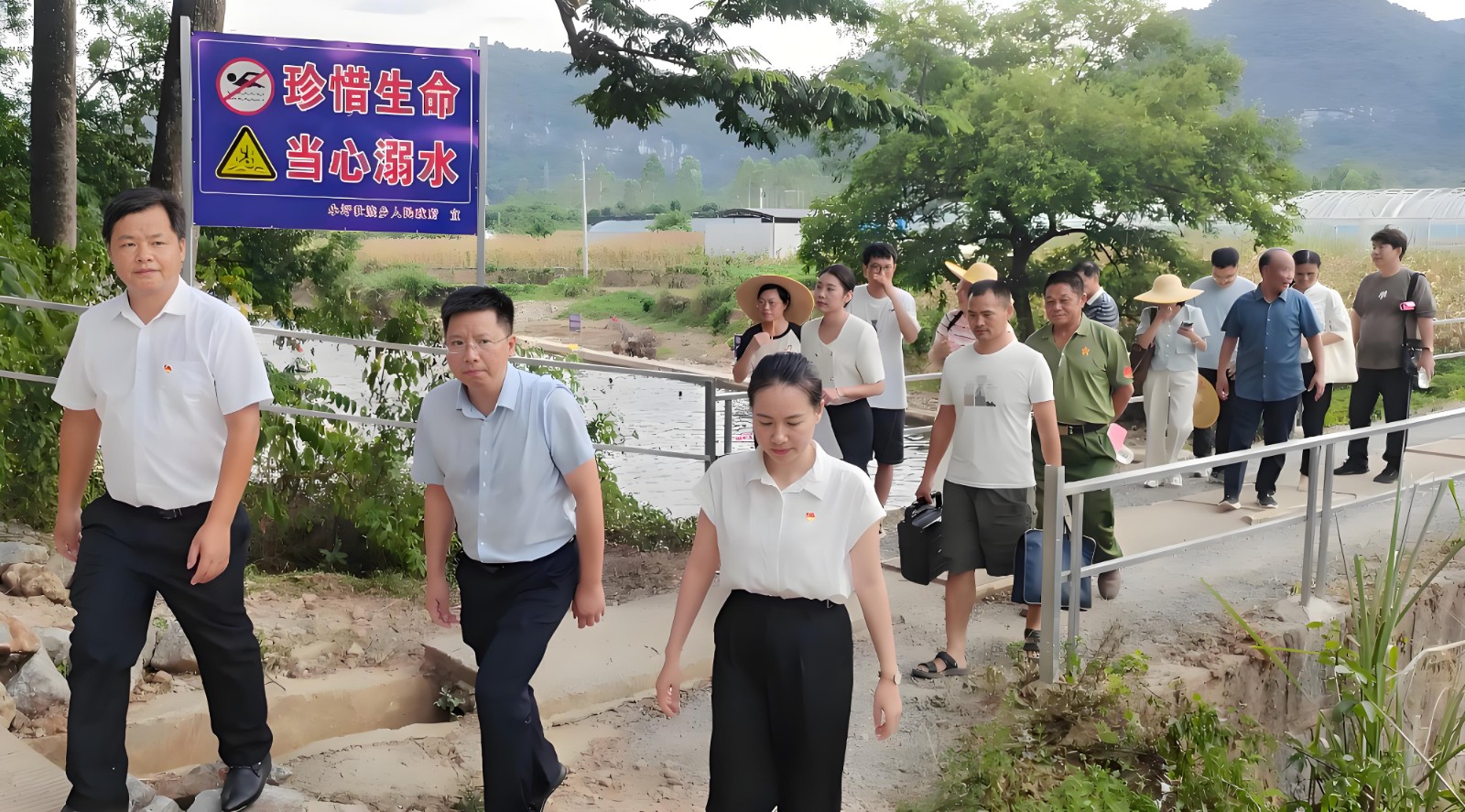 1752298776395064.jpeg 图三县关工委防溺水现场会.jpeg