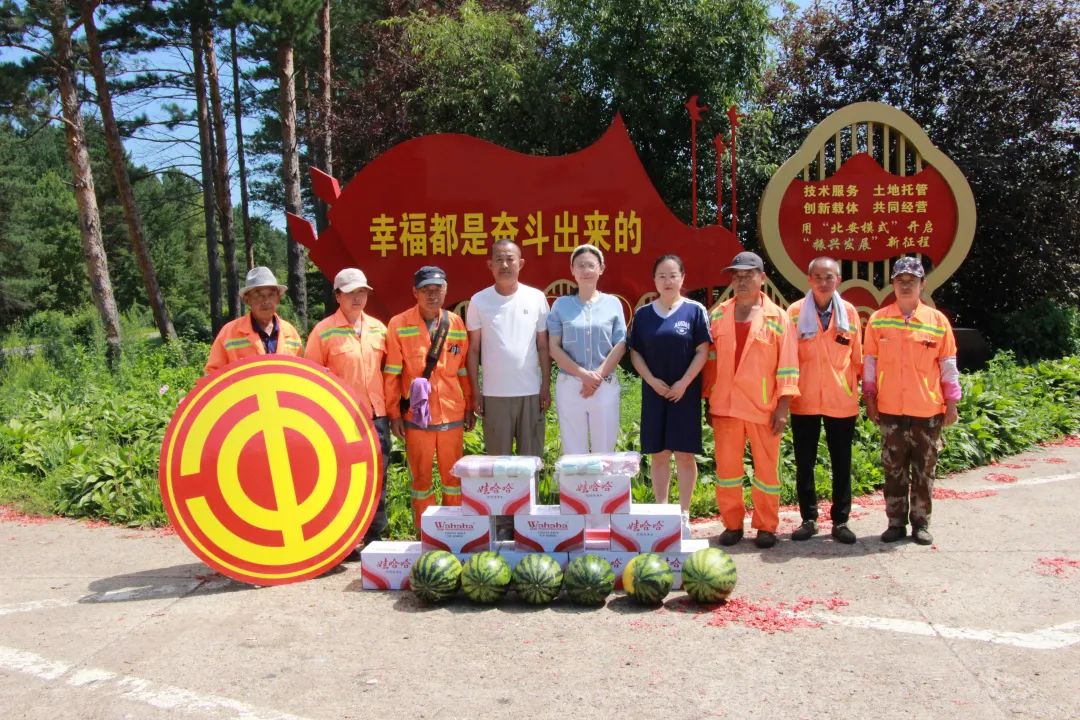 1752628487394851.jpg 长水河防暑送清凉.jpg