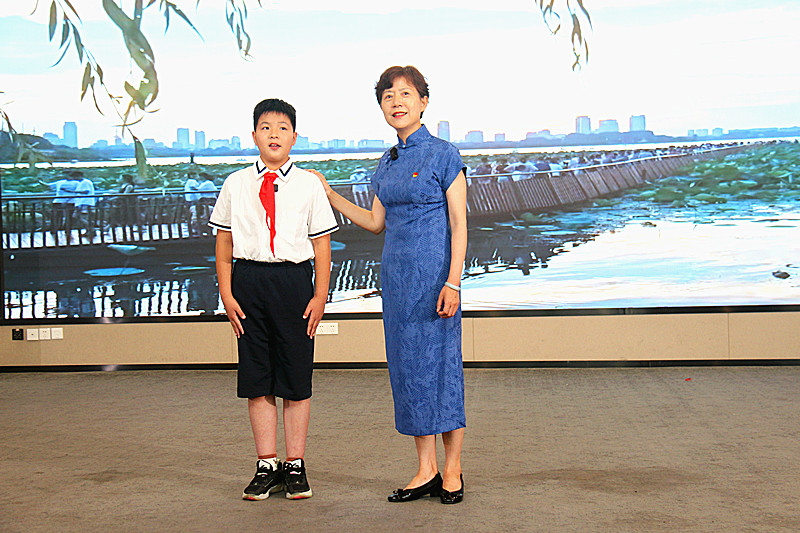 1752711113665209.jpg 玄武区关工委以光影之力推动青少年“颂党情、感党恩”走深走实(3).jpg