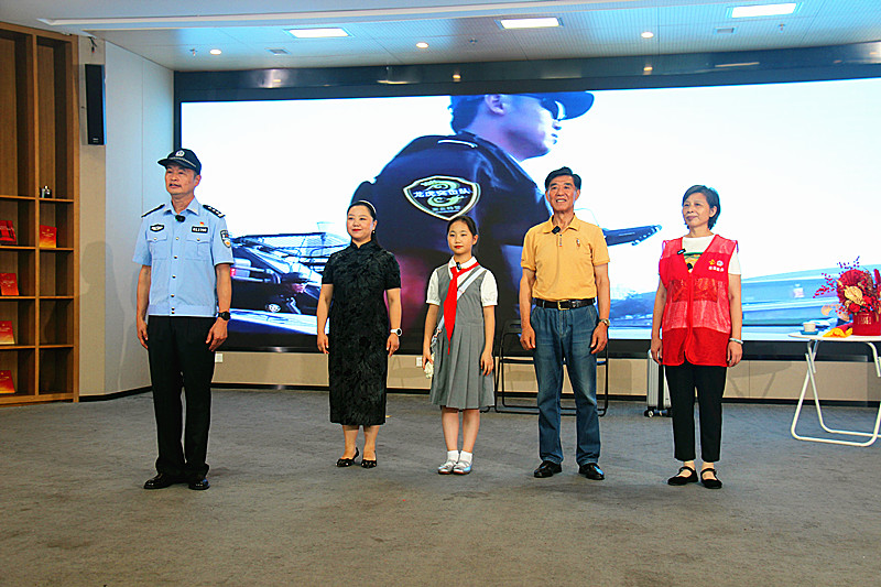 1752711138501397.jpg 玄武区关工委以光影之力推动青少年“颂党情、感党恩”走深走实(6).jpg