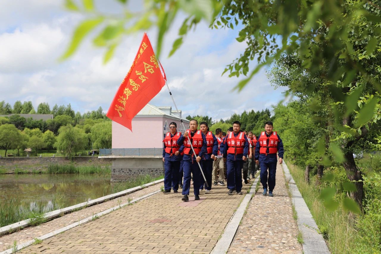 1752797514632877.jpg 青春红1.jpg