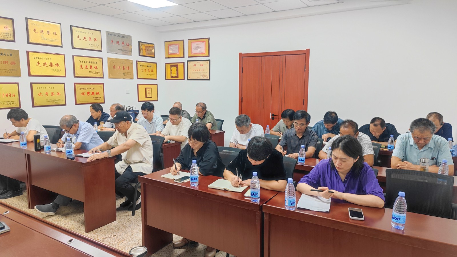 关工委推进会2xiu.jpg
