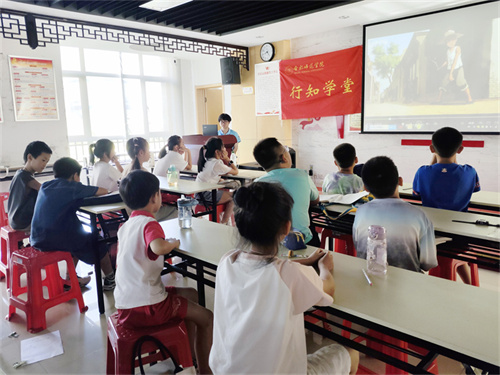 红色基因代代传 青春光影励少年 (1).jpg