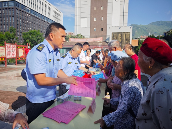宣传现场.jpg