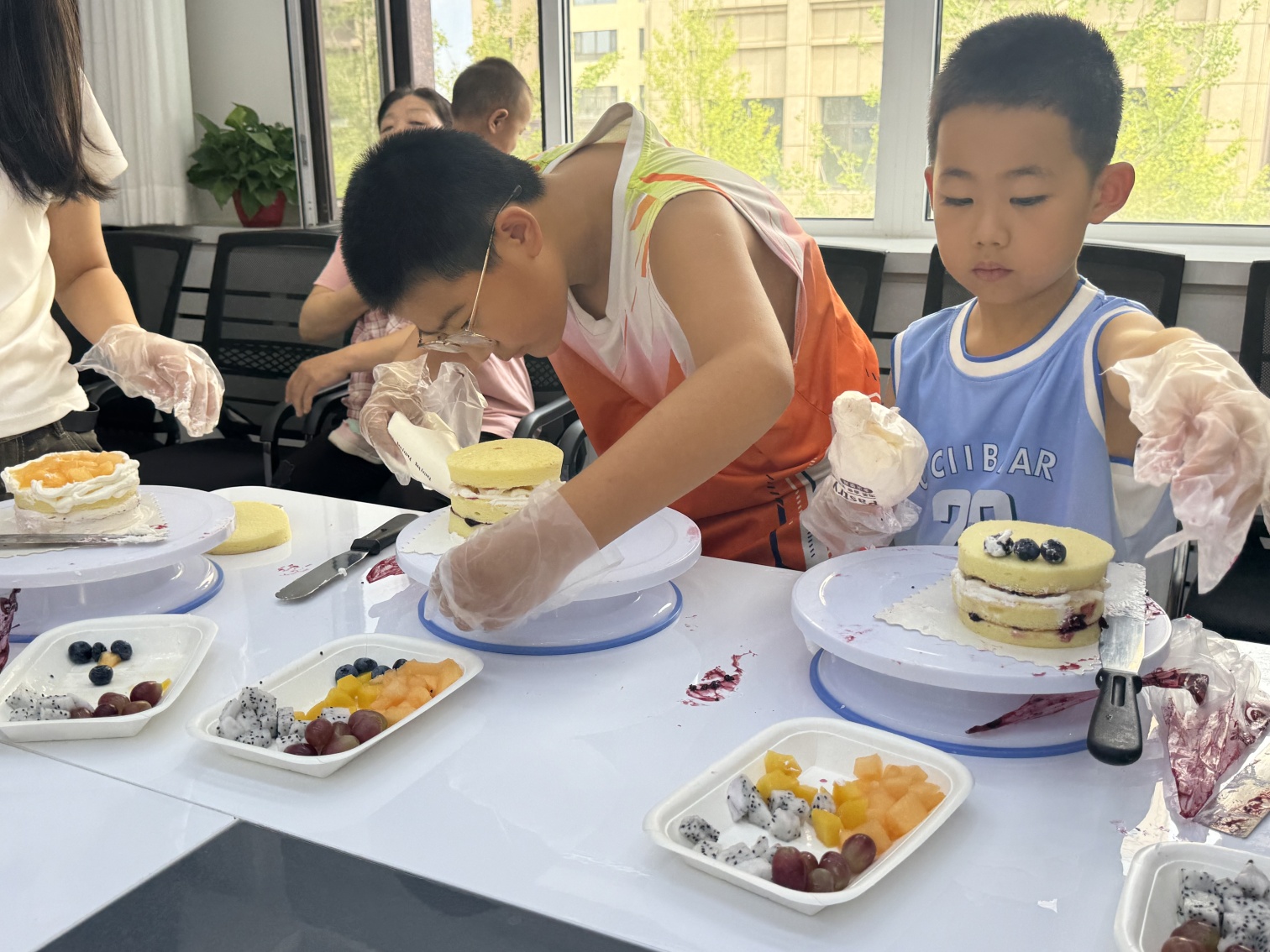 1754274984861213.jpg 元宝山区西城街道新景四季东社区指“尖筑梦甜时光 少年匠心共成长”活动照片3_副本.jpg