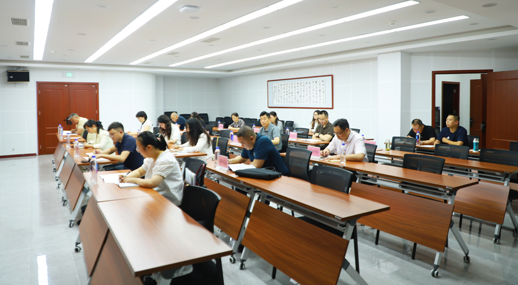 1779429594914404.jpg 领导小组会图二.jpg