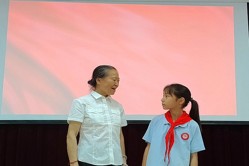 1782368437554634.jpg 玄武湖街道关工委举办红色主题老少同台演讲选拔赛(3).jpg