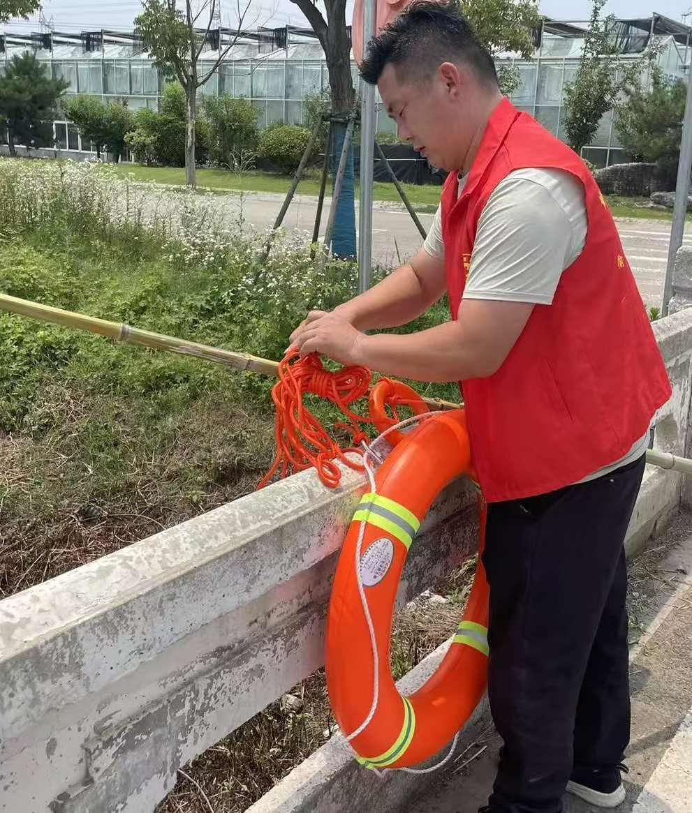 02.jpg