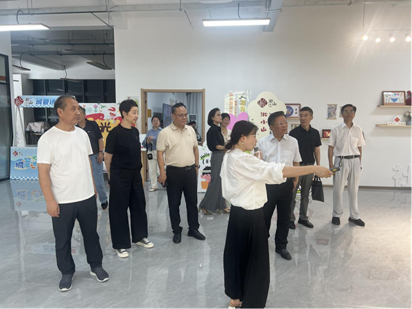 1784790158368761.png 区关工委调研开发区校外教育辅导站暑期工作-江陵淞山.png