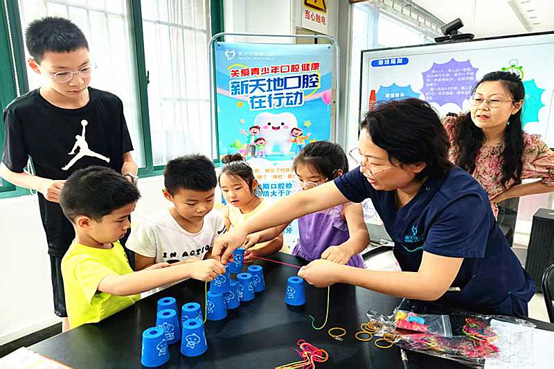 1784869324746349.jpg 玄武湖街道聚宝山社区开展青少年暑期趣味实践课堂(2).jpg