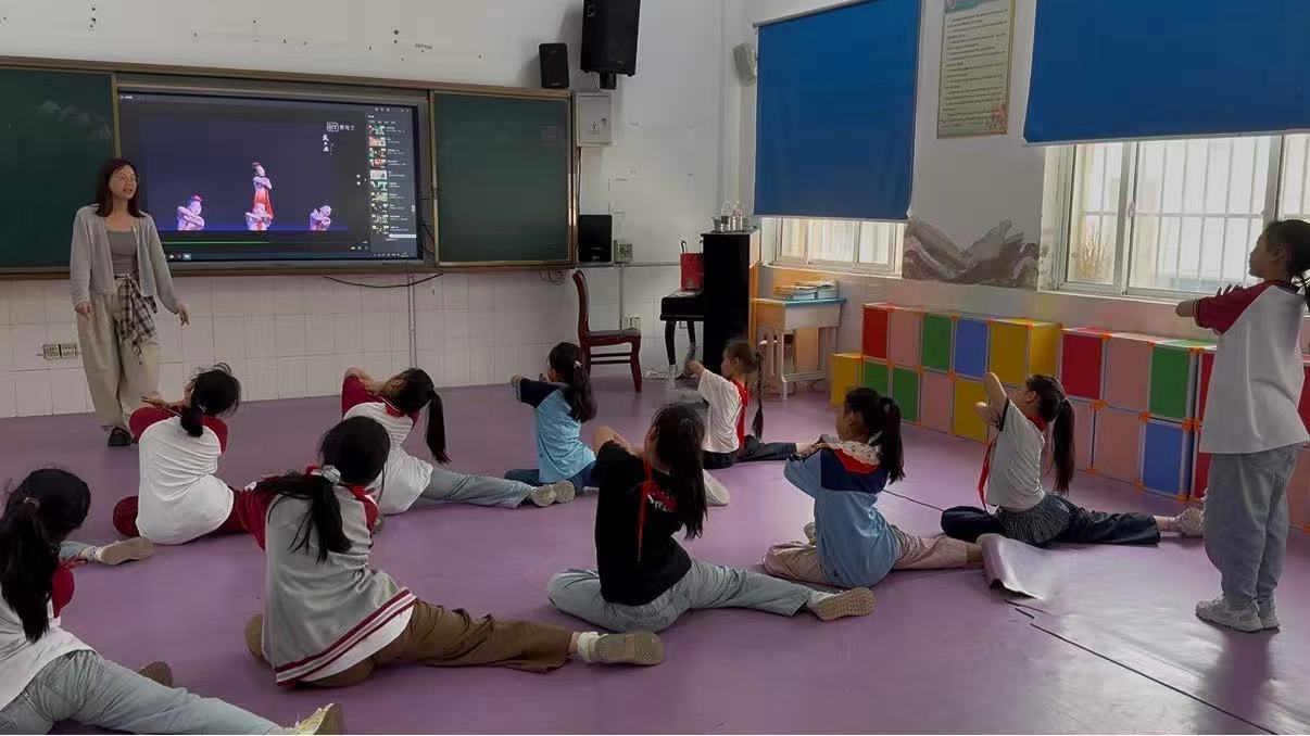 1785290549412841.jpg 小伊.jpg