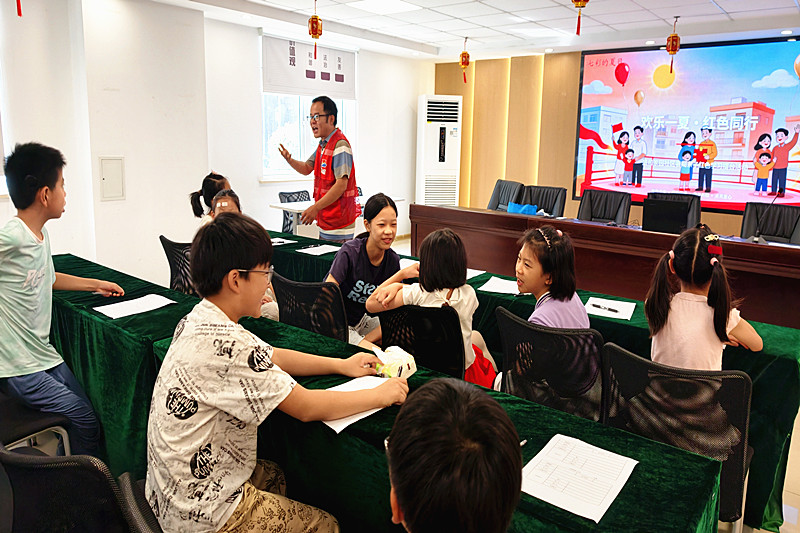 1785298609411544.jpg 江苏省南京市玄武区孝陵卫街道盛和家园社区关工委:欢乐一夏寻红迹,亲子擂台争霸主(1).jpg