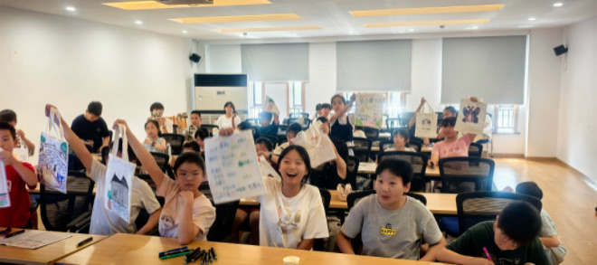 同里镇鱼行社区：环保伴成长 彩绘倡绿色.jpg