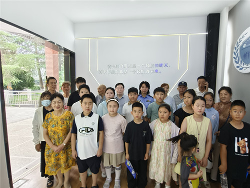 1785381920607607.jpg 合影_副本.jpg