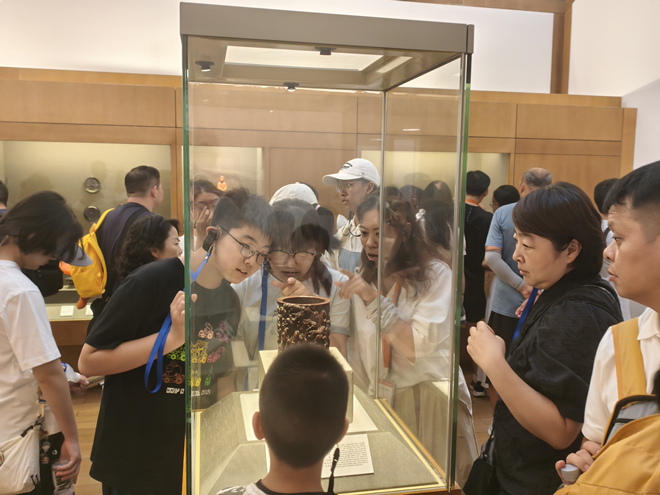 1786001612351517.jpg 【横扇街道】安湖村:“童眼探吴韵”苏州博物馆研学活动3.jpg