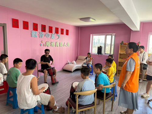 恒丰社区开展暑期青少年非洲鼓文化体验活动1_副本.png