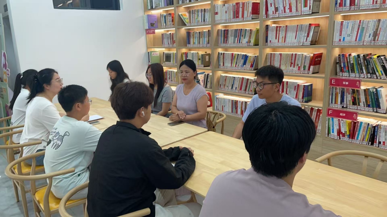 1786586916309025.jpg 西城街道紫辰社区关工委“少年儿童心向党,诵读启智伴成长”活动照片3_副本.jpg