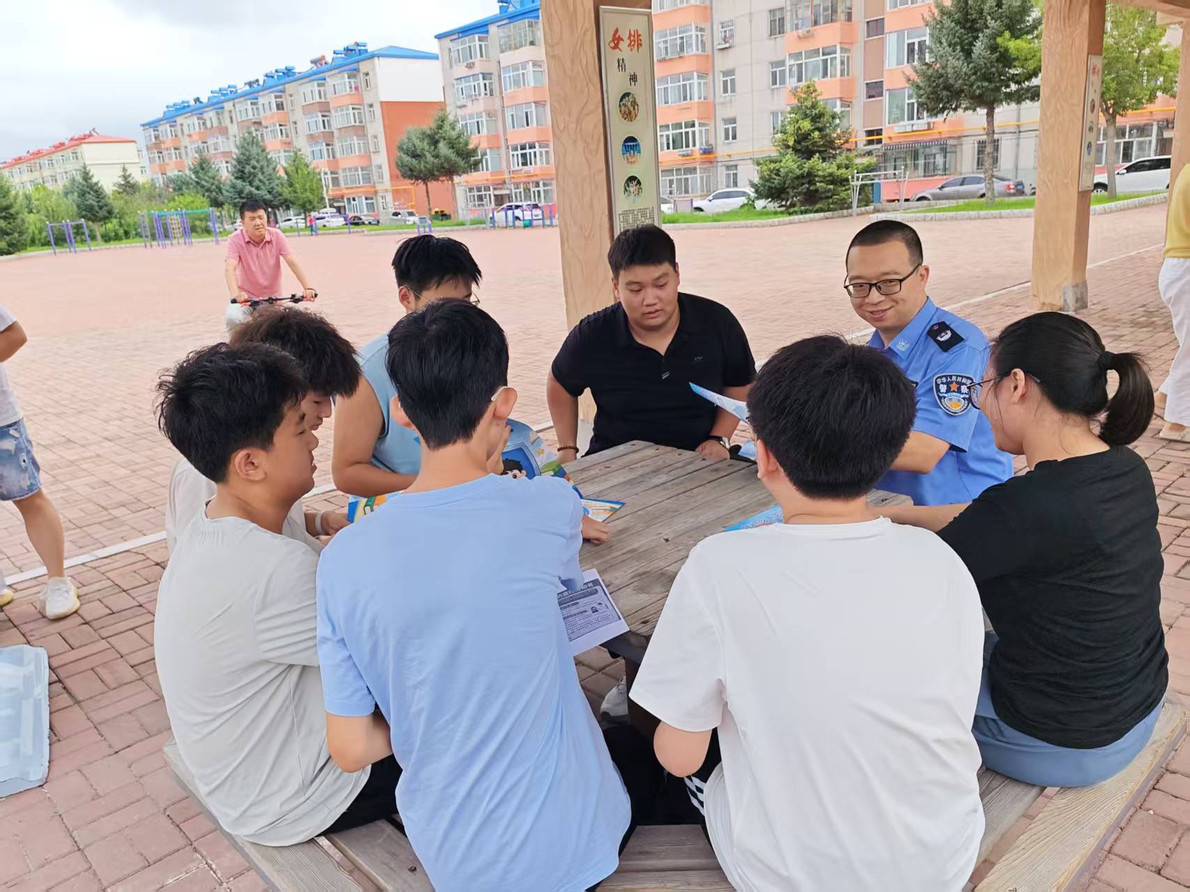 1786935580571105.jpg 普法教育.jpg
