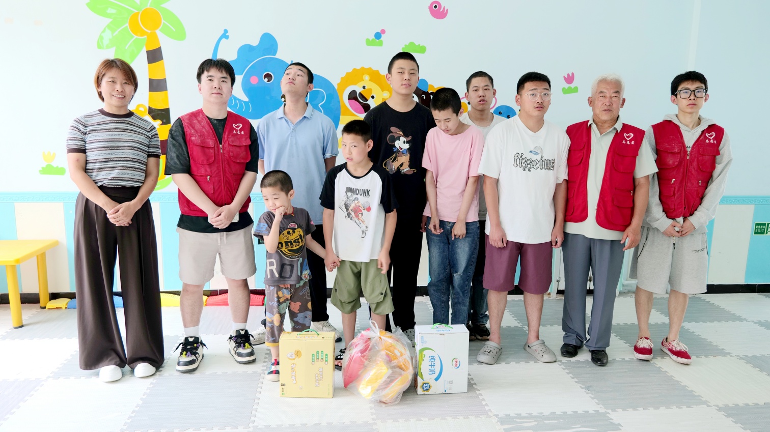 1787019008254096.jpg 草原蓝哈达协会关工委“雏燕有暖 ,童心不孤 ”陪伴儿童成长路活动照片1_副本.jpg
