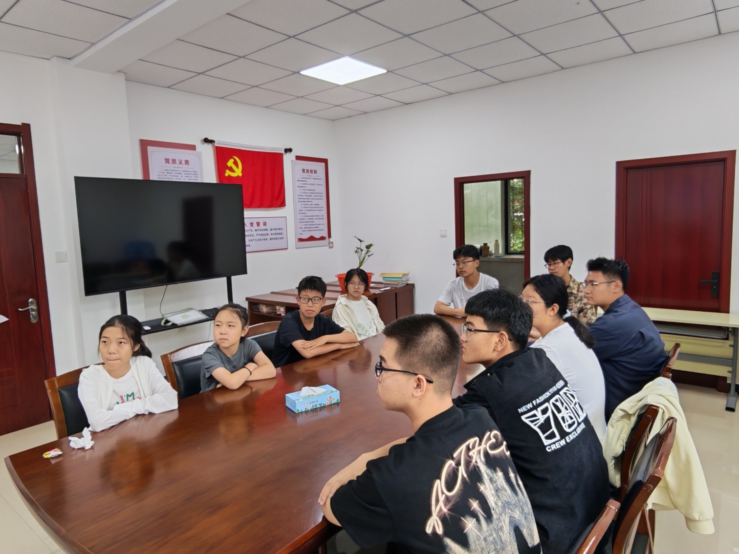 1787101363340251.jpg 西城街道如意东社区关工委“睛彩童行,守护视界”青少年护眼知识讲座照片1_副本.jpg