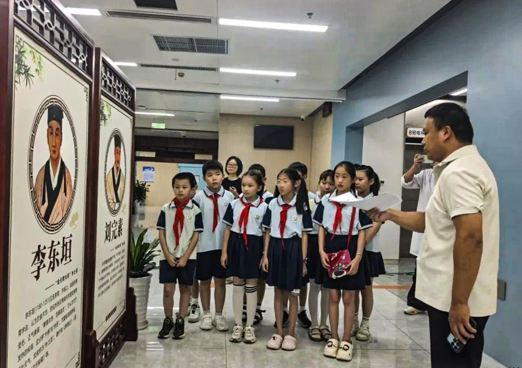 团结路小学1 (1).jpg