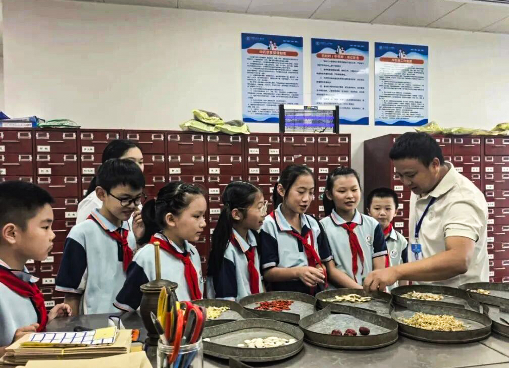 团结路小学2 (1).jpg