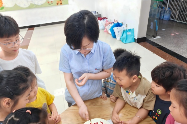 1787626000357320.jpg 3.2026年开班纪念蛋糕(1).jpg
