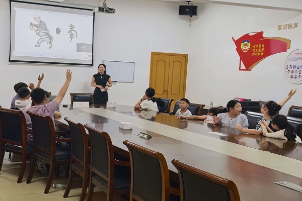 1787637577413334.jpg 【震泽镇】龙降桥村:盛夏逐梦结硕果 快乐成长再启航.jpg