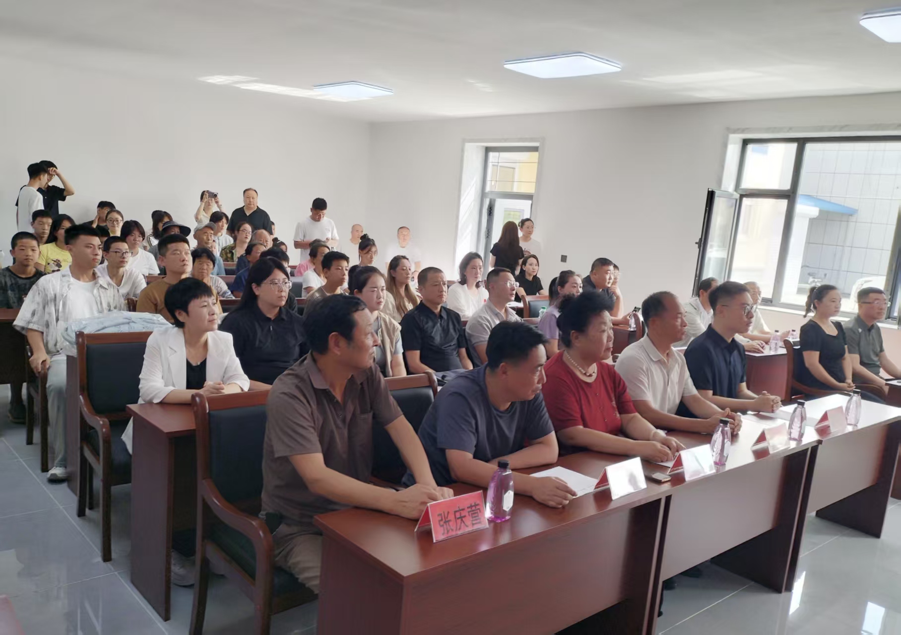 1787700835718140.jpg 听众.jpg