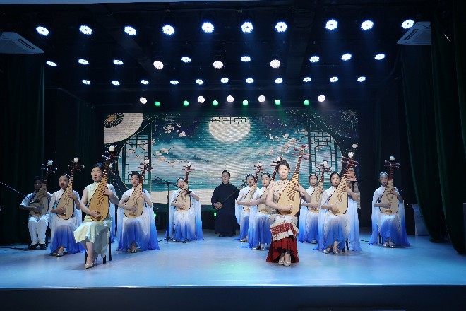 1787727743435423.jpg 江陵街道江兴少年评弹团亮相全省美育展演舞台5.jpg