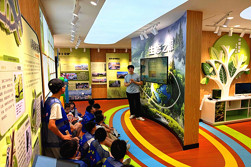 1788142950524381.png 江苏省南京市建邺区南苑街道虹苑社区开展“‘虹’毅少年”系列之“红色环保科普讲堂”仿生奥秘活动(1).png