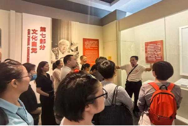 1788271347397009.jpg 【南社研究会】追寻先贤足迹 体悟君子精神2.jpg