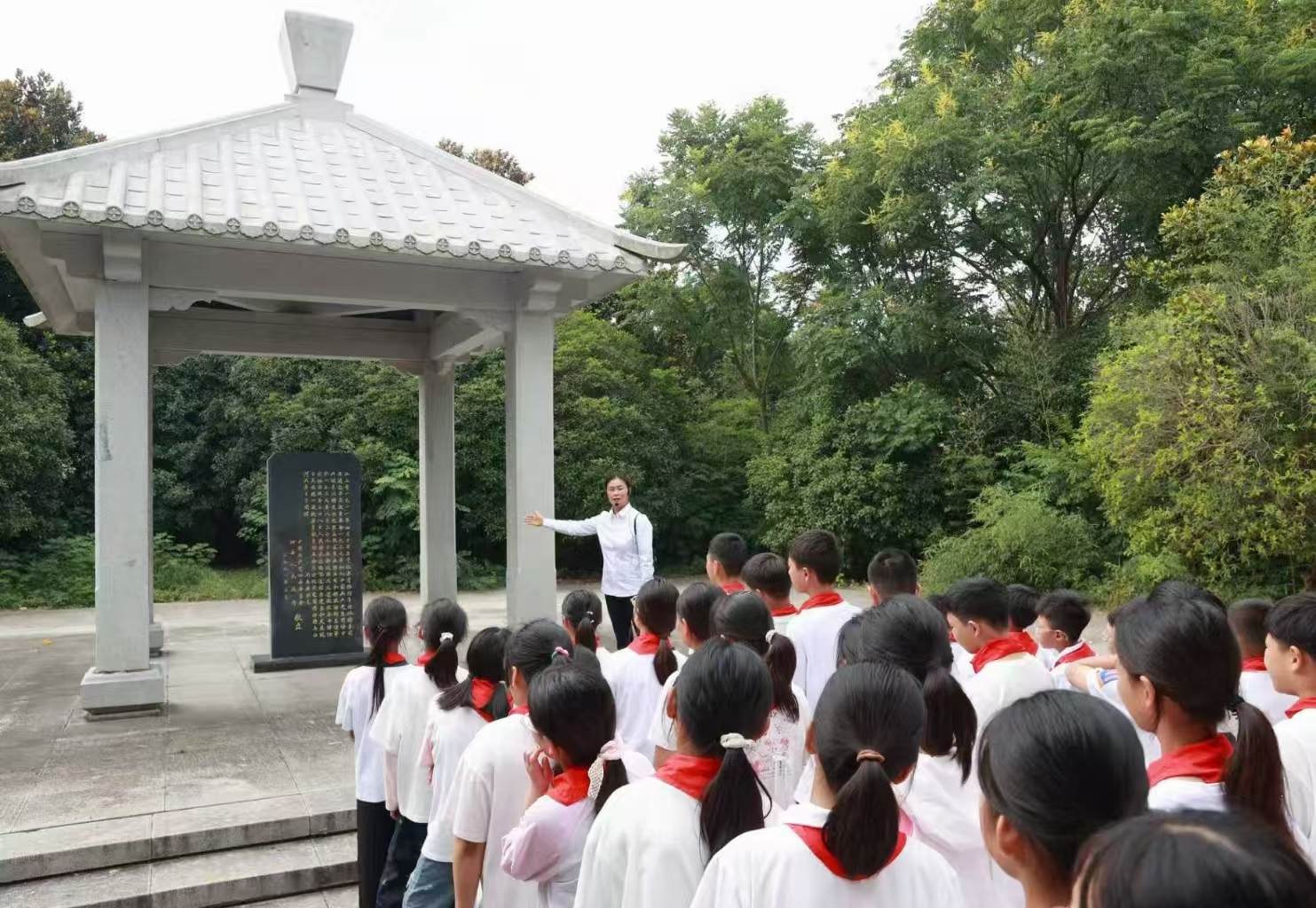刘中红压1.jpg
